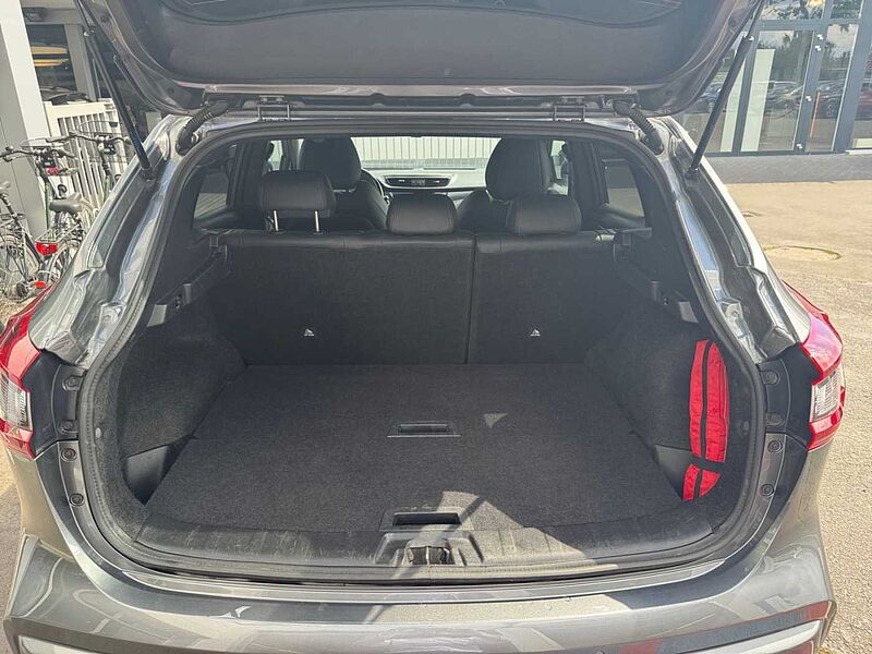 Nissan Qashqai TEKNA 1.3 DIG-T MHEV AT 4x4 BOSE-Soundsystem,