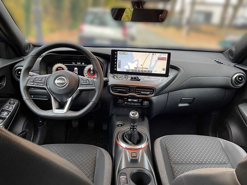 Nissan Juke 1.0 DIG-T 114 PS 6MT N-CONNECTA Navi Carplay Tempomat  360° Rundumsicht