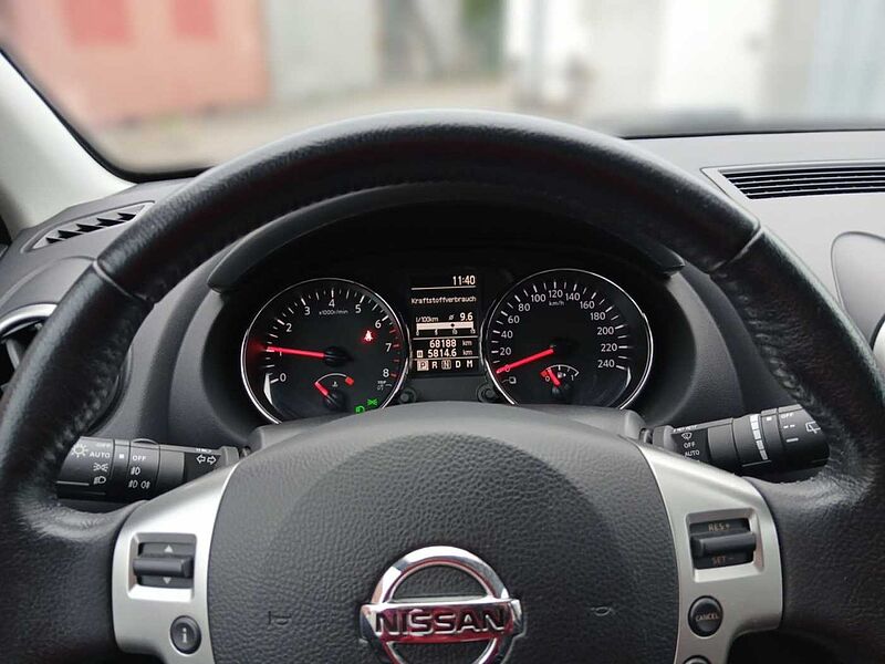 Nissan Qashqai J10 2,0L Automatik PANO NAVI 360°