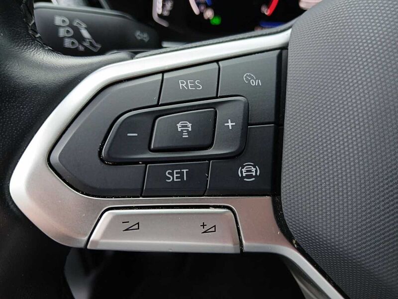 Volkswagen T-Cross TSI 1.5 LED NAVI  SHZ VIRTUELLES COCKPIT